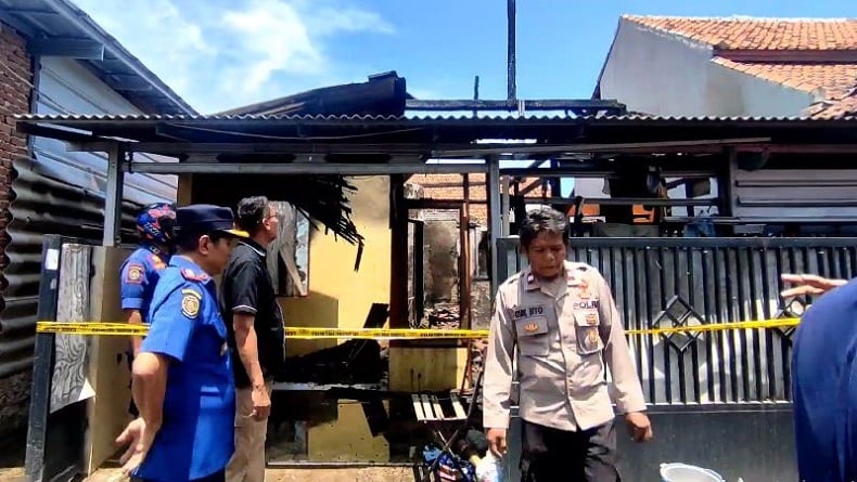 Anak Bakar Rumah Orang Tua di Cirebon, Mengaku Sakit Hati Merasa Dikucilkan