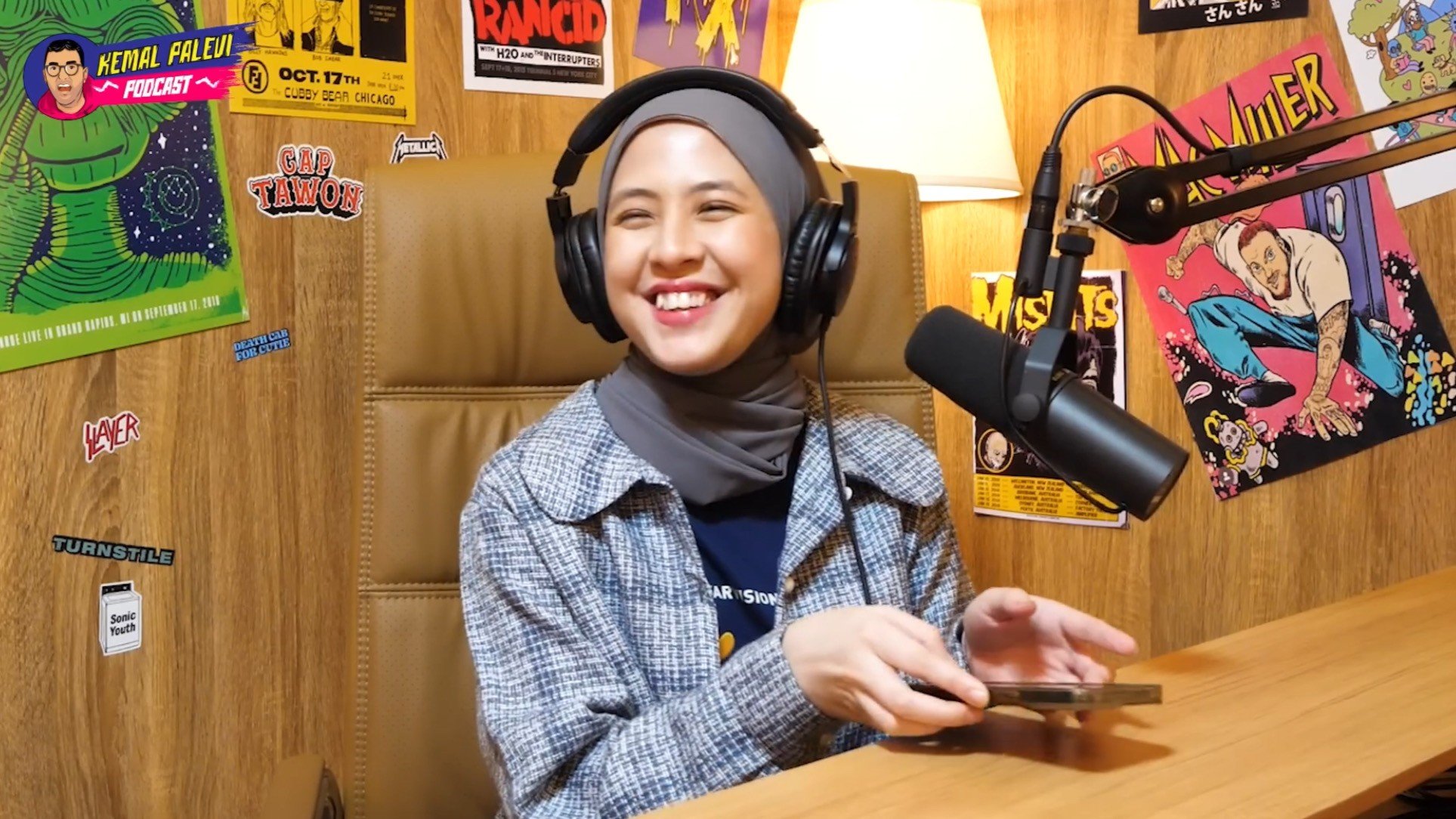 Adhisty Zara Blak-blakan Pakai Hijab untuk Promo Film, Kini Semakin Nyaman   