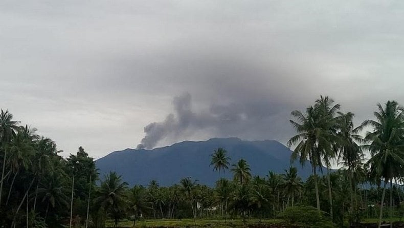 Gunung Marapi Erupsi Hari Ini, Hujan Abu Landa Bukittinggi dan Agam