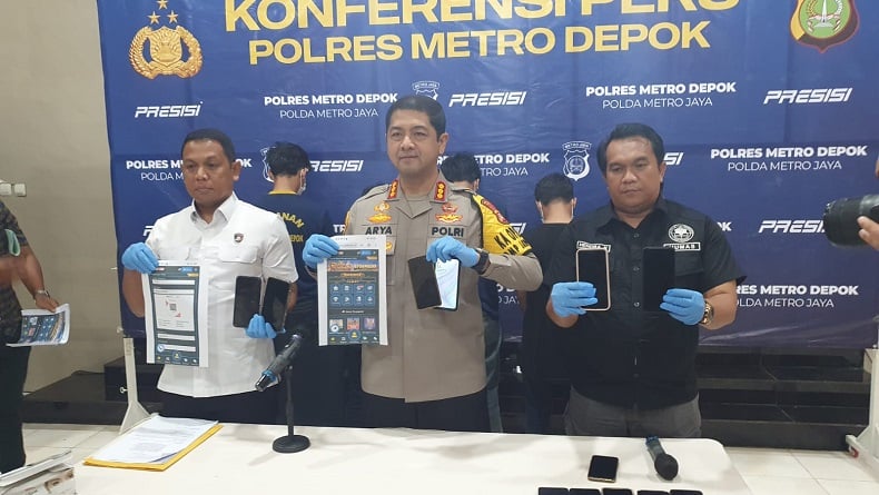 5 Admin Judi Online Ditangkap di Depok, Omzet Diduga Capai Rp15 Juta Sehari