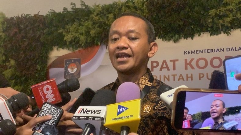 Bahlil Tegaskan Kabar Jokowi Jadi Kader Golkar Tidak Benar