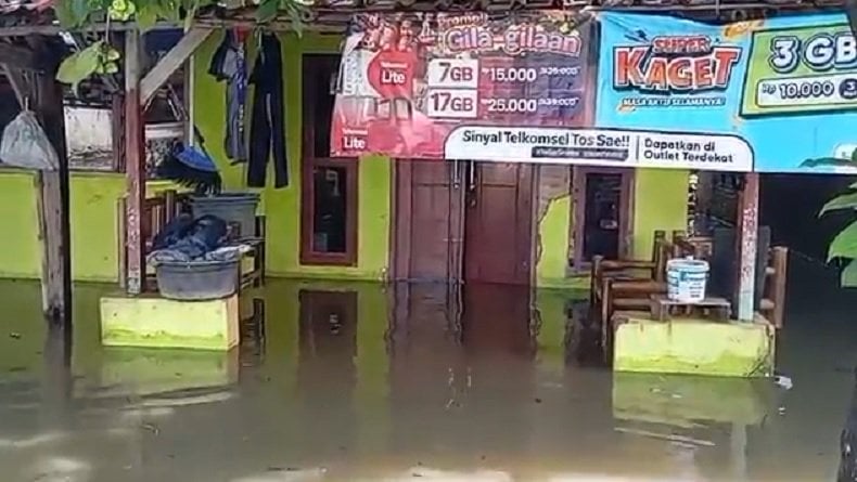 Sungai Citarum dan Cibeet Meluap, Ratusan Rumah di Karawang Banjir