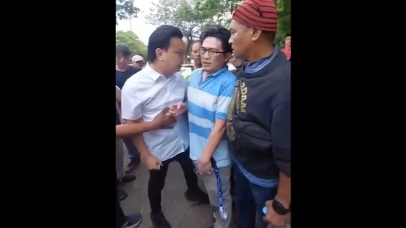 Sosok Pelatih Tinju di Video Viral Siswa SMA Disuruh Sujud dan Menggonggong Jadi Sorotan