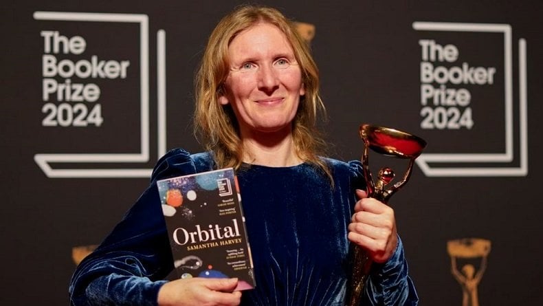 Penulis Inggris Samantha Harvey Menangkan Booker Prize 2024 lewat Novel Orbital