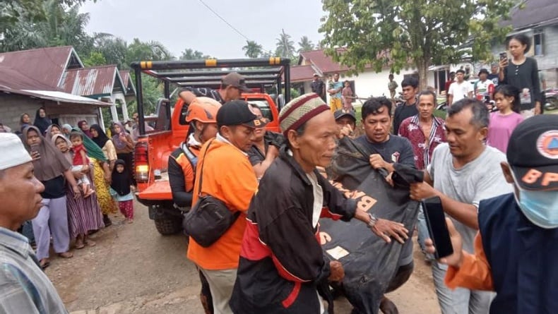 Perahu Tenggelam di Sungai Batanghari, 4 Orang Selamat 1 Tewas