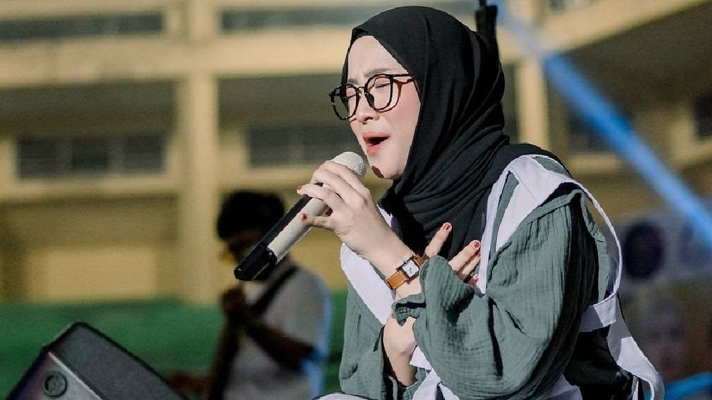 Nissa Sabyan Tak Peduli Gosip Telah Dinikahi Ayus, Sibuk Dukung Palestina