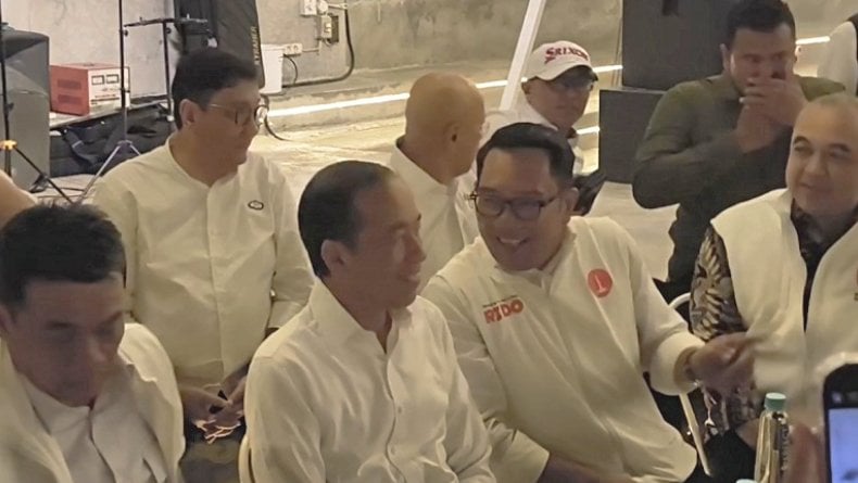 Ridwan Kamil dan Jokowi Nongkrong Bareng di Coffee Shop Jakpus