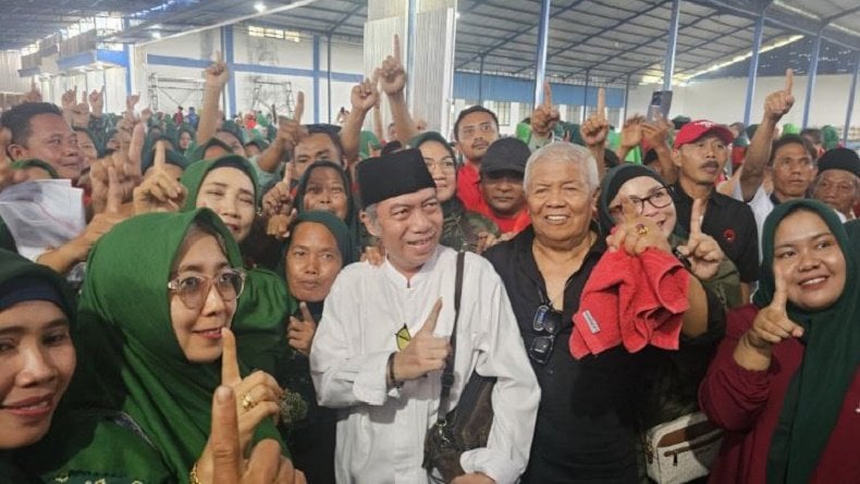 Ulama Sepuh dan Ribuan Warga Lombok Timur Dukung Rohmi-Firin di Pilgub NTB