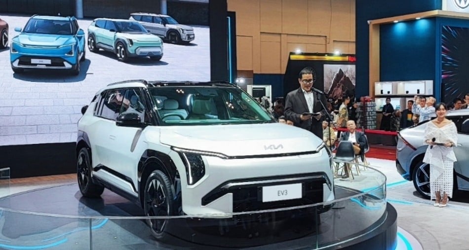 Kia Pamer Mobil Listrik Berdesain Futuristik EV3 di GJAW 2024