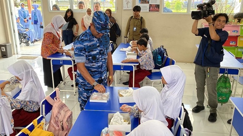 Lanud Halim Uji Coba Makan Bergizi Gratis di 11 Sekolah, Intip Menunya