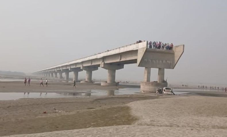 Ikuti Google Maps, 3 Orang Tewas gegara Mobil Terjun dari Jembatan Belum Selesai Dibangun