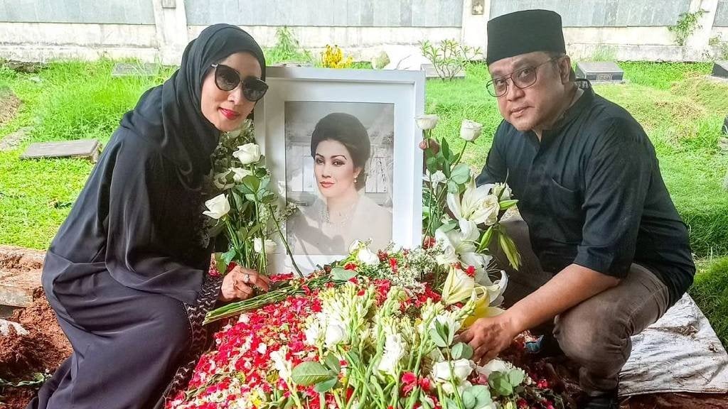 Sebelum Wafat Rahayu Effendi Berjuang 50 Tahun Jadi Single Mom, Dede Yusuf: Ibu Wanita Kuat  