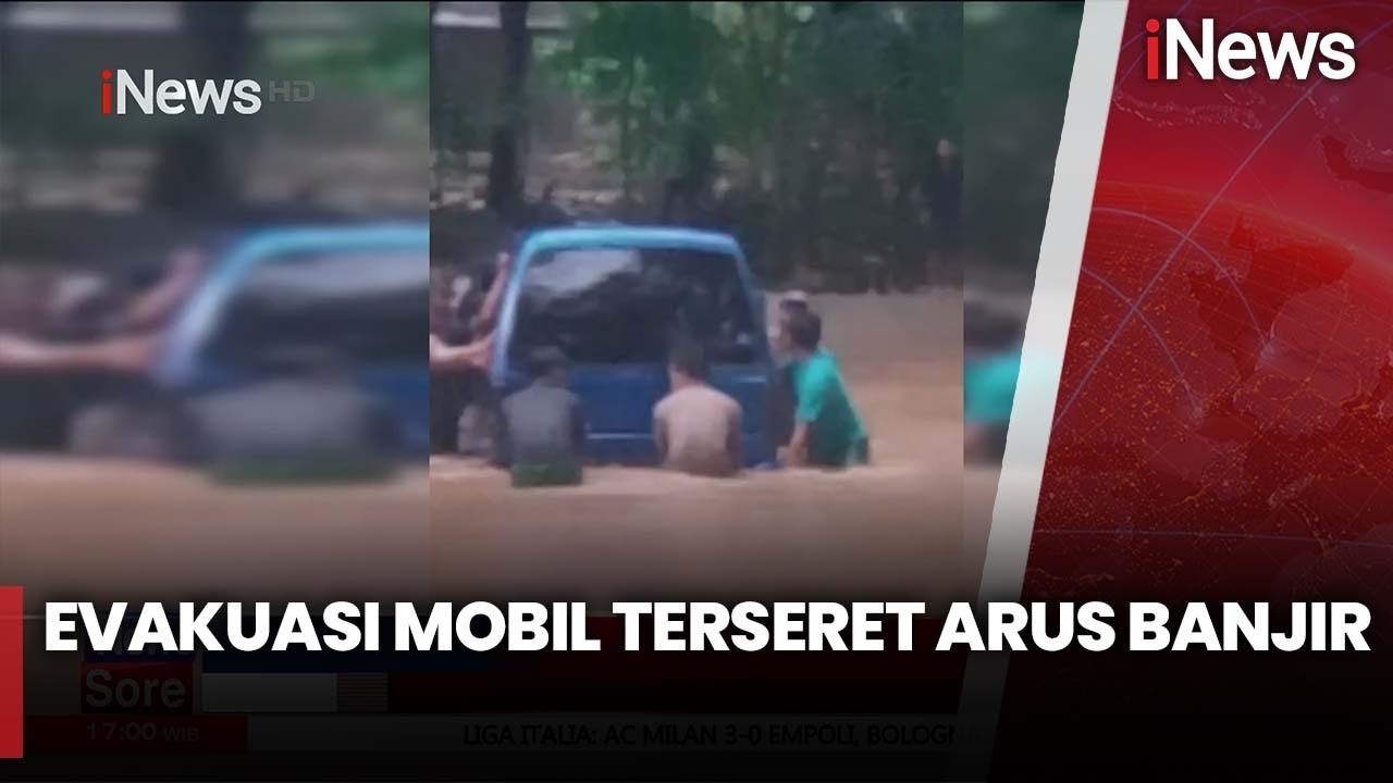 Detik-Detik Evakuasi Mobil Terseret Arus Sungai saat Banjir di Bangkalan