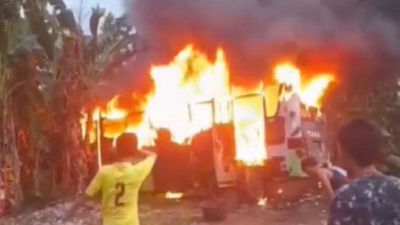 Bus Terbakar Hebat di Lubuklinggau, Seorang Pria Tewas Terjebak di Dalam