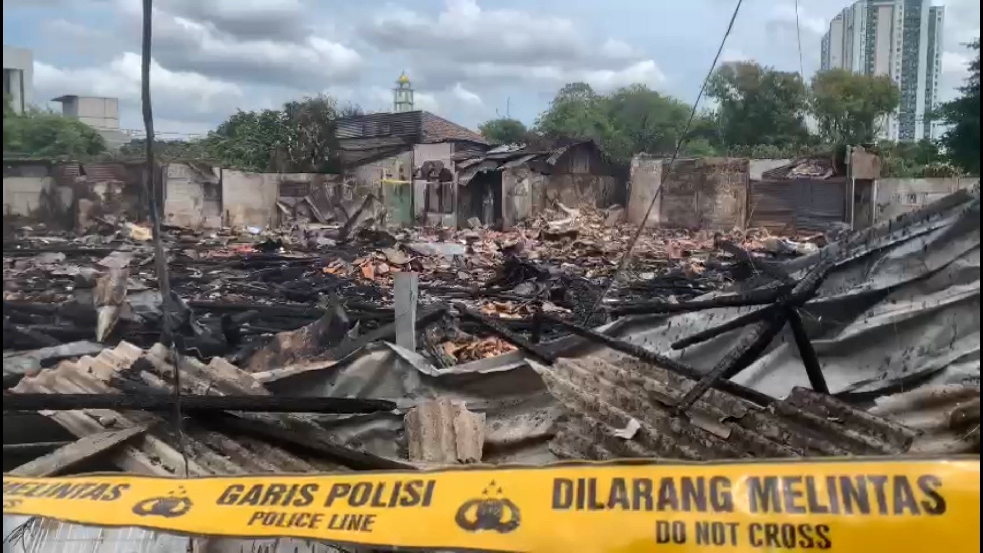 Lapak Bekas Gusuran di Senen Jakpus Kebakaran, Begini Penampakannya