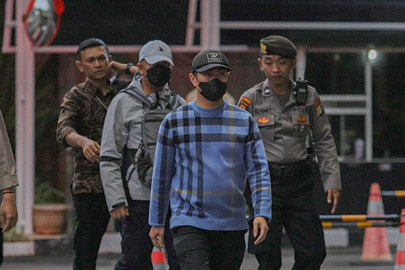 KPK Geledah 21 Lokasi terkait Kasus Eks Pj Wali Kota Pekanbaru, Sita Rp1,5 Miliar