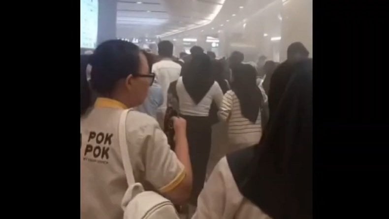 Breaking News: Pakuwon Mall Jogja Kebakaran, Pengunjung Panik Berebutan Keluar Gedung