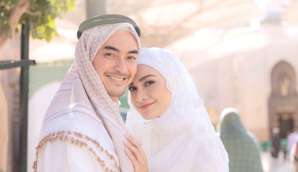 Zumi Zola dan Putri Zulhas Menikah di Madinah, Ijab Kabul di Depan Masjid Nabawi