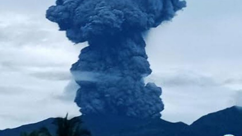 Breaking News, Gunung Dukono Meletus Dahsyat Hari Ini Muntahkan Abu Vulkanis 4,8 Km