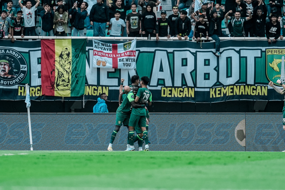 Ini Jurus Jitu Uston Nawawi Bawa Persebaya Menang Dramatis atas Arema dengan 10 Orang