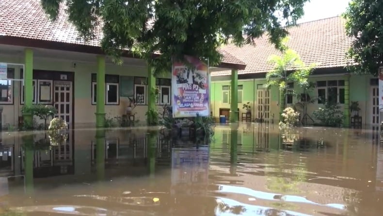 Update Banjir di Mojokerto, Air Makin Tinggi dan Ratusan Warga Mengungsi