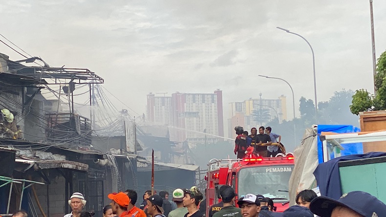 Kebakaran Hebat Hanguskan Ratusan Rumah di Kemayoran, Ini Titik Awal Api