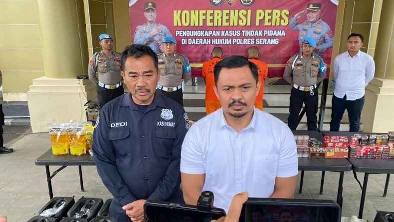 Polisi Kejar-kejaran Tangkap Perampok Toko Sembako di Serang, 2 Pelaku Ditembak