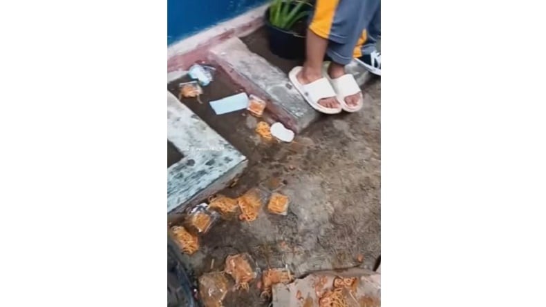 Viral Siswi MTs di Brebes Menangis gegara Dagangan Makanan Dibuang Ibu Kantin