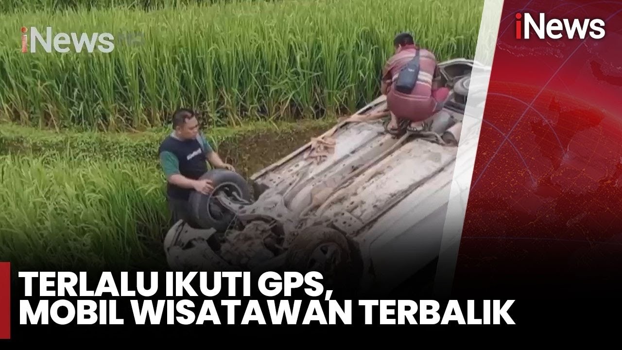 Mobil Wisatawan Terguling ke Sawah akibat Ngikuti GPS