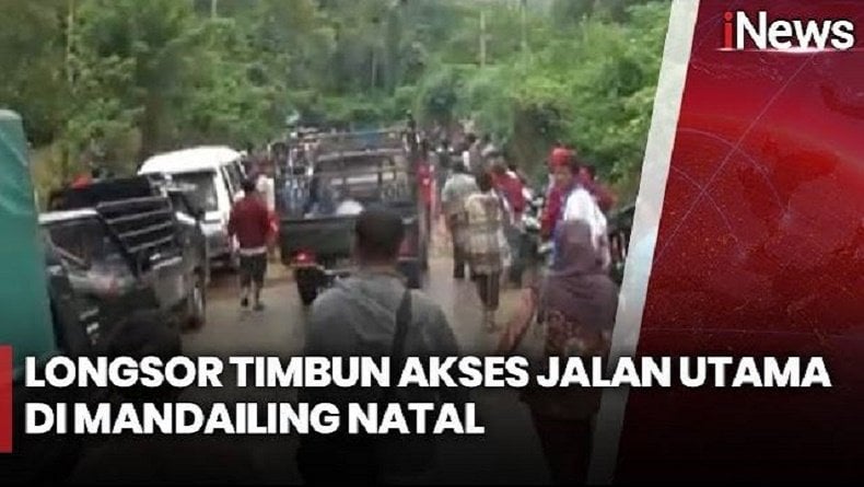 Longsor Tutup Jalinsum Mandailing Natal, Ribuan Kendaraan Terjebak selama 18 Jam