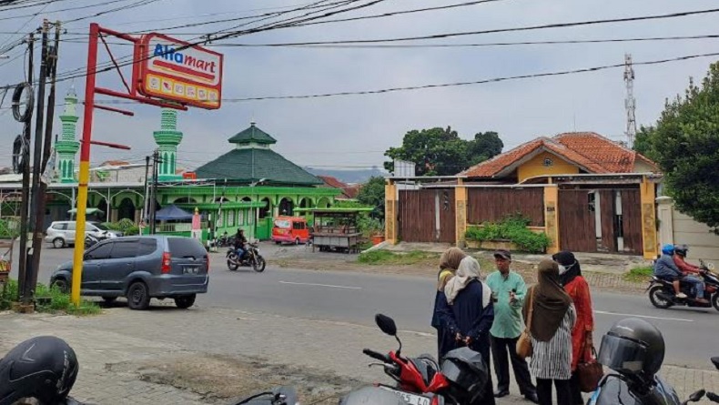 Rekonstruksi Aipda Robig Tembak Siswa SMK di Semarang, Keluarga Gamma Datangi TKP