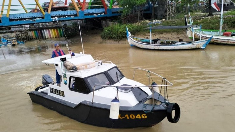 2 Kapal Polisi Siaga di Wisata Pantai Sampang selama Libur Tahun Baru