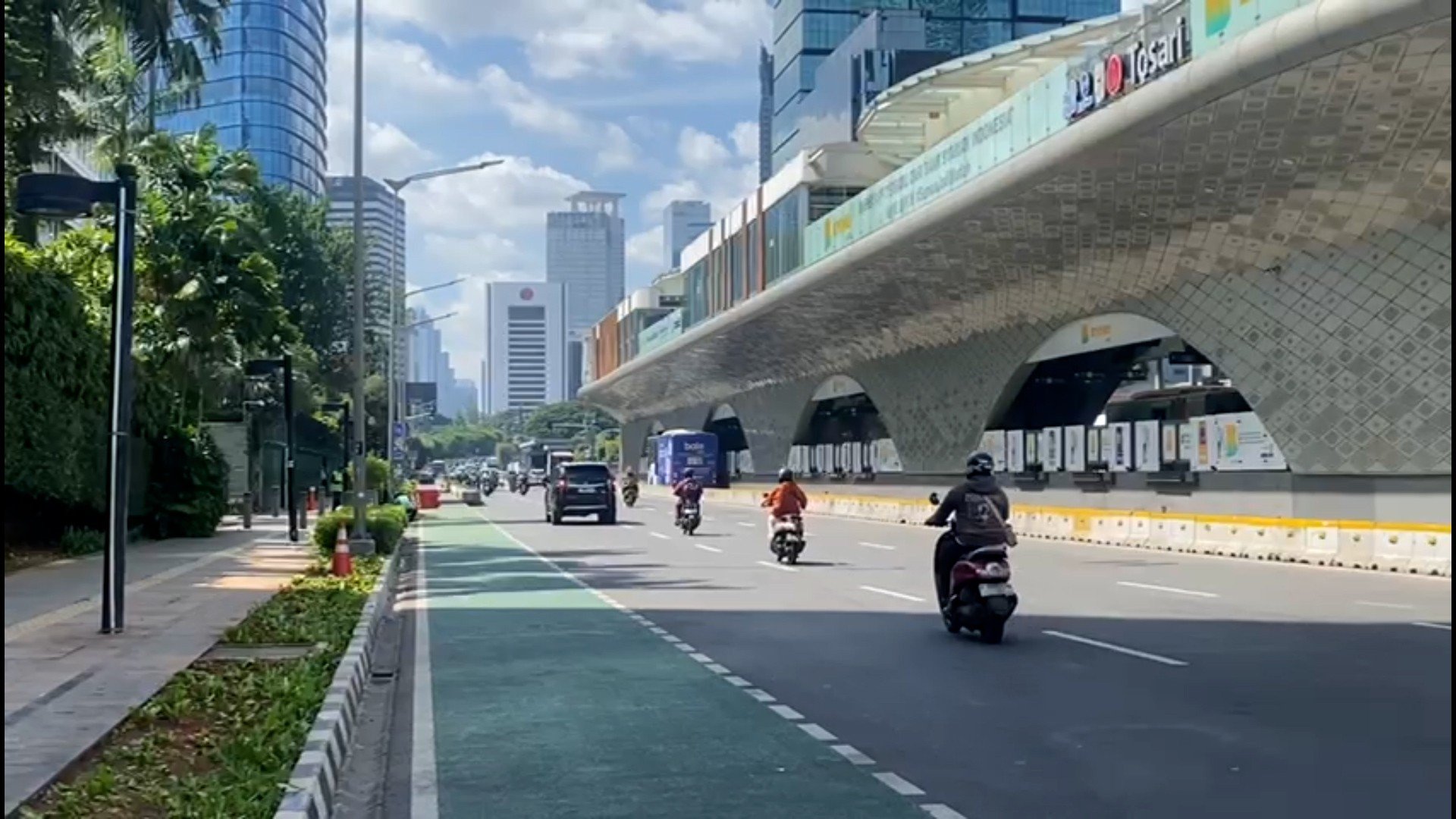 Jakarta Lengang Awal Januari 2025, Ruas Jalan Sudirman-Thamrin Ramai Lancar 