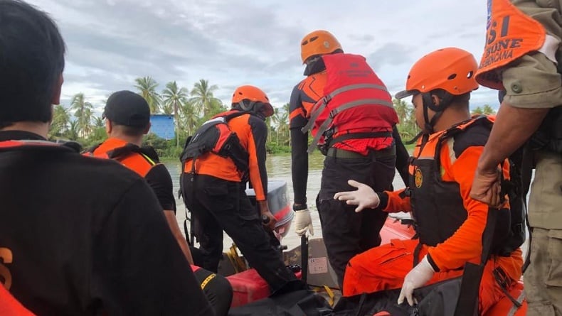 Tragis! Kakek 90 Tahun di Bone Tewas Jatuh dari Perahu ke Sungai