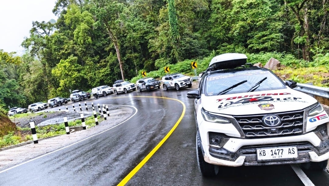 Arungi Perjalanan Ratusan Kilometer, Komunitas Fortuner ID42NER Touring ke Labuan Bajo