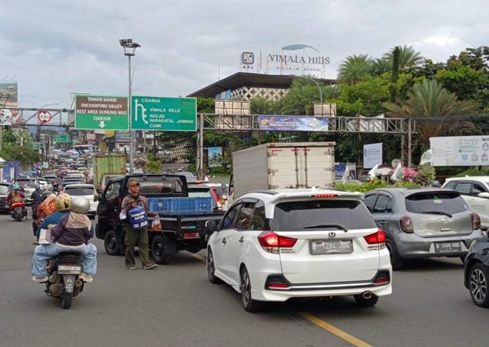 Lalin Jalur Puncak Bogor Kembali Normal 2 Arah Sore Ini