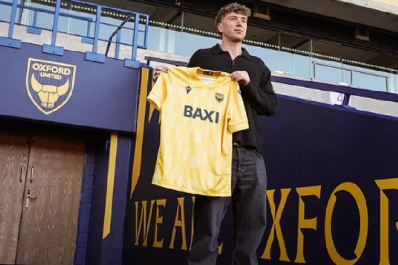 Breaking News: Ole Romeny Resmi Gabung Oxford United