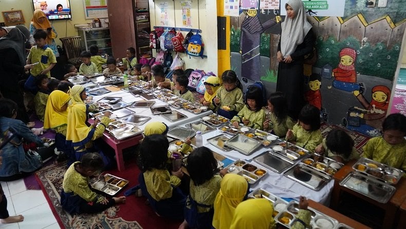 Orang Tua di Bogor Senang Ada Makan Bergizi Gratis: Meringankan Beban