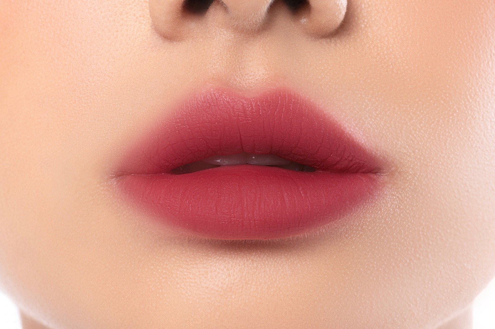 4 Hal yang Perlu Dihindari ketika Bikin Ombre Lips, Jangan Diskip!