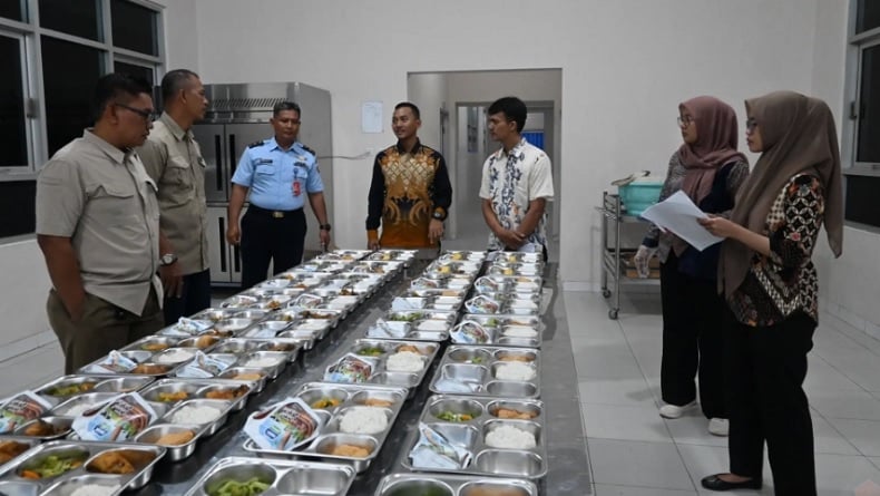 TNI Terlibat Program Makan Bergizi Gratis, Distribusi Bahan Makanan hingga Daerah Terpencil