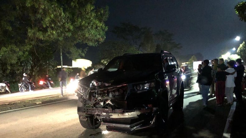 Kecelakaan di Sukabumi, Mobil Mewah Tabrakan dengan Pemotor Bonceng 3 Tewaskan 2 Orang