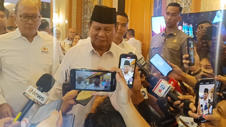 Respons Prabowo soal Usulan Zakat untuk Biayai Makan Bergizi Gratis