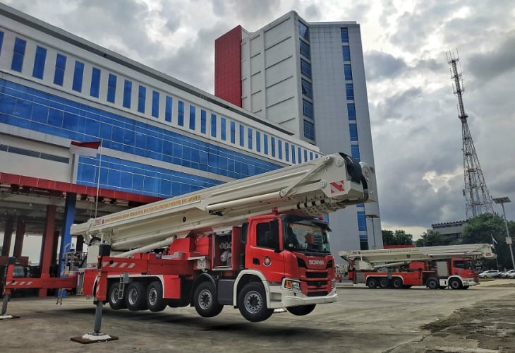 Mengenal Bronto Skylift, Unit Damkar yang Selamatkan Korban dan Padamkan Kebakaran Glodok Plaza