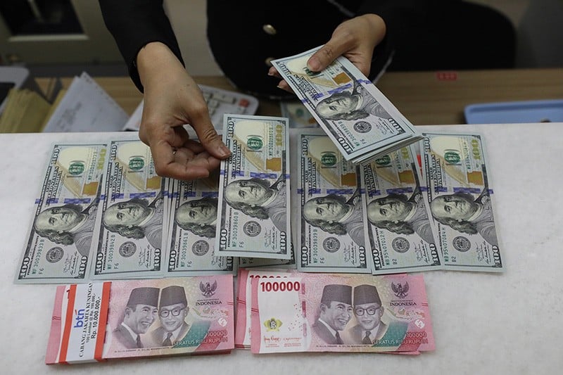 Duh! Rupiah Diprediksi Anjlok ke Rp16.800 per Dolar AS di Kuartal III 2025