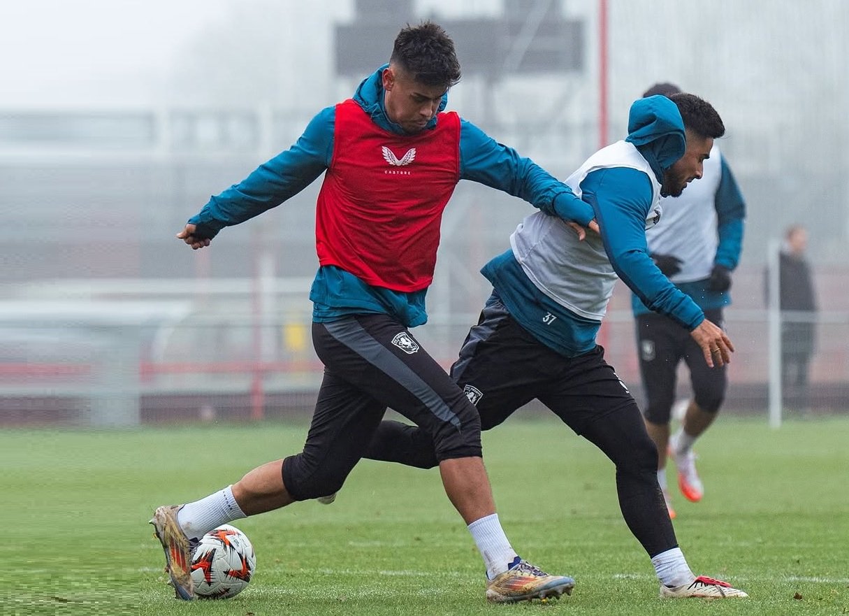 Kabar Baik! Mees Hilgers Kembali Latihan bersama FC Twente usai Cedera Panjang