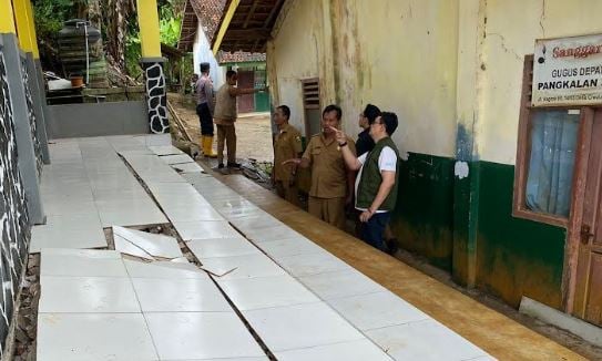 Dikunjungi MNC Peduli, Warga Harap SD Harapan Sukabumi Direlokasi