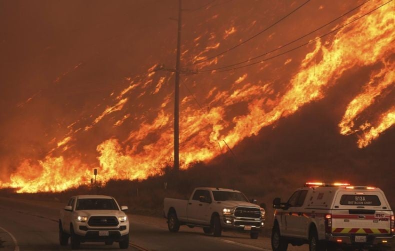 Api Lama Belum Padam Muncul Kebakaran Baru di Los Angeles, 50.000 Orang Mengungsi