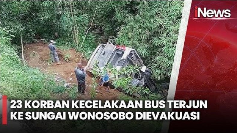 Dramatis! Evakuasi Puluhan Santri Korban Kecelakaan Bus Masuk ke Jurang di Wonosobo