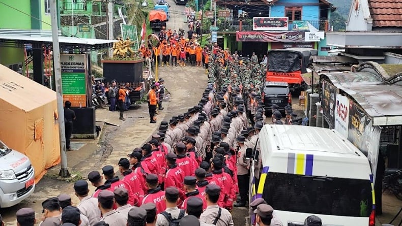 SAR Gabungan Cari 5 Korban Hilang Longsor Pekalongan, Kerahkan 1.300 Personel