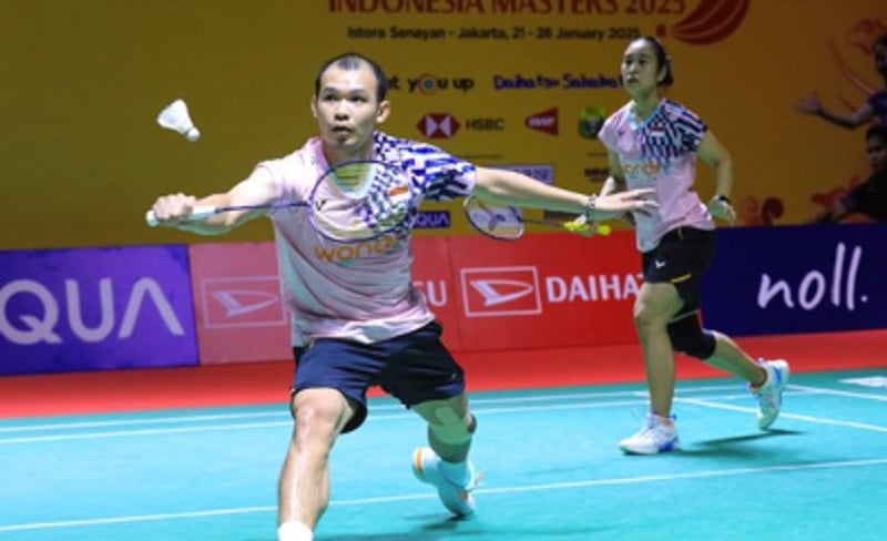 Rinov/Lisa Lolos ke Perempat Final Indonesia Masters 2025 usai Hajar Duo Inggris